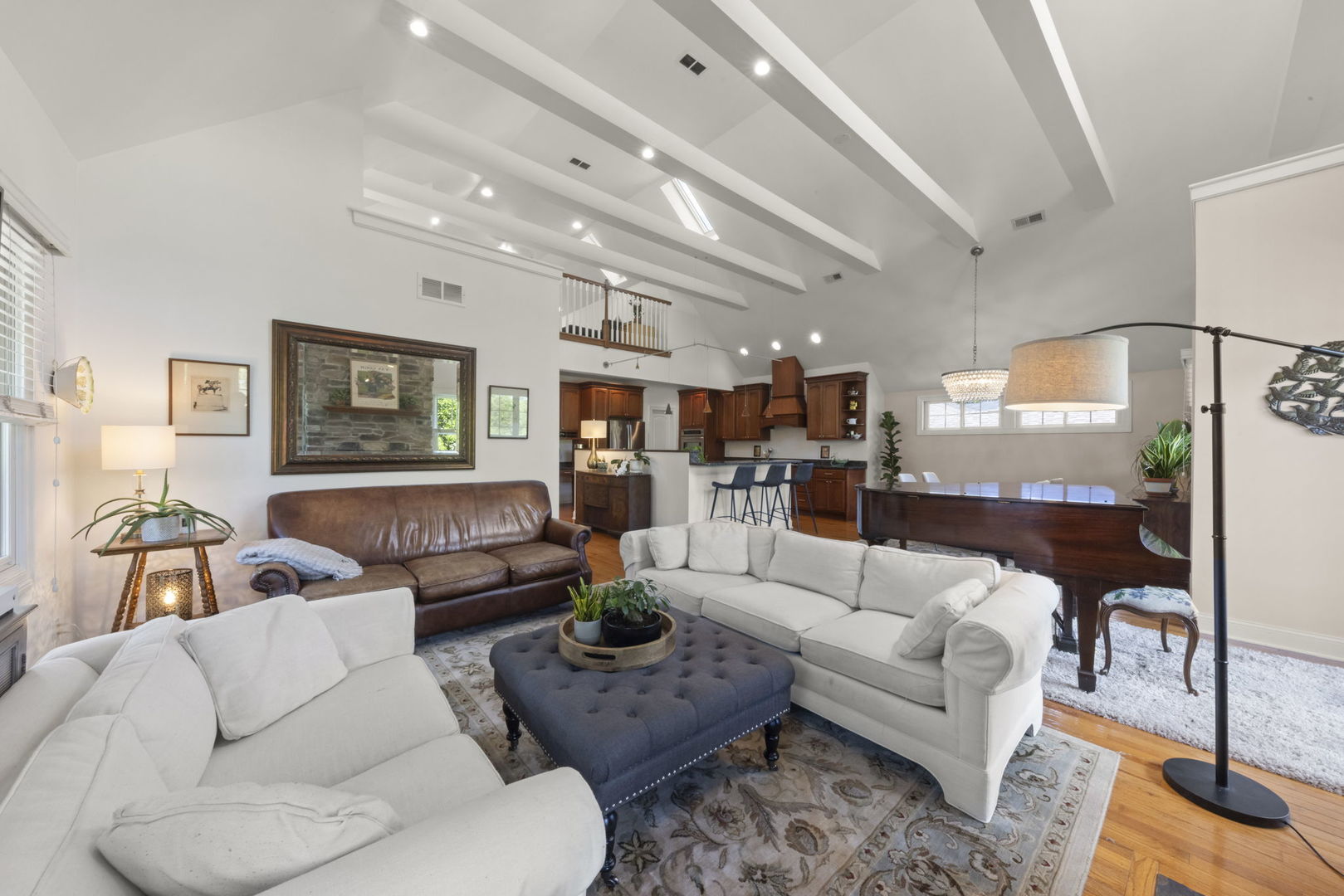 35 S Wilmette Avenue, Westmont, IL 60559