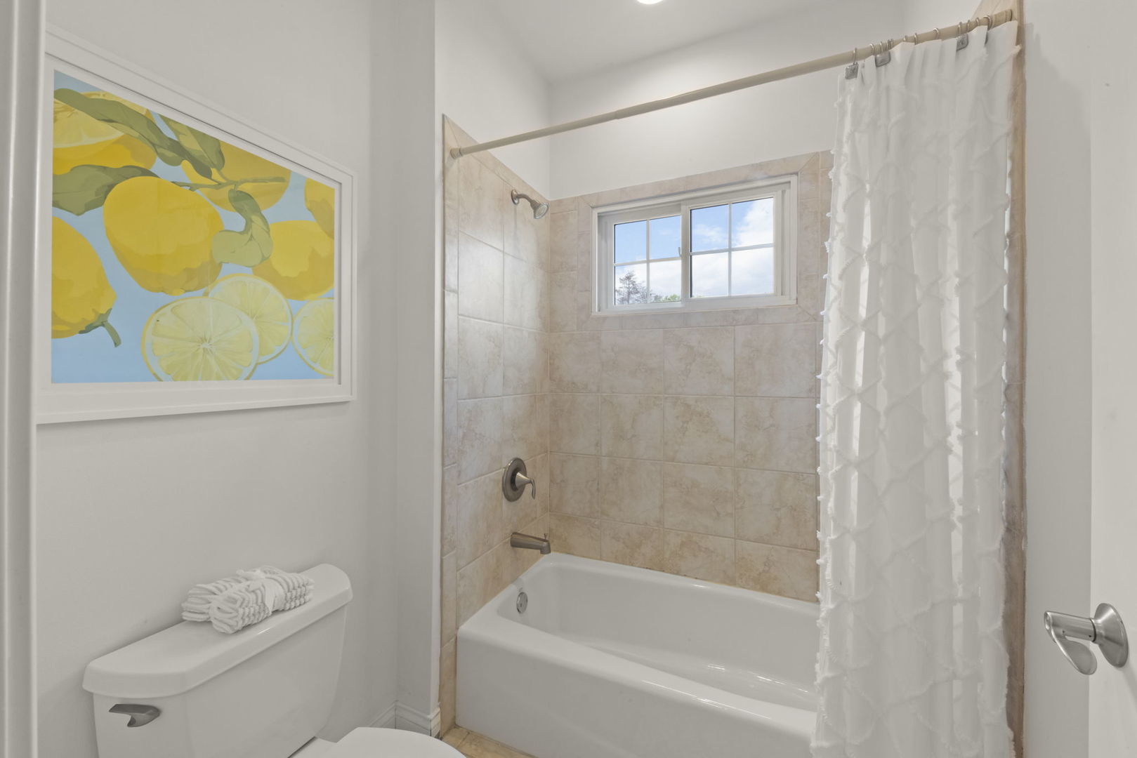 35 S Wilmette Avenue, Westmont, IL 60559