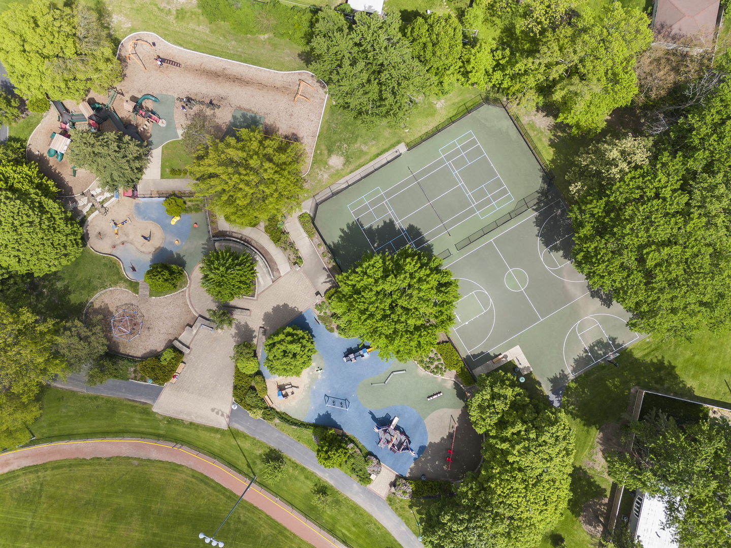 35 S Wilmette Avenue, Westmont, IL 60559