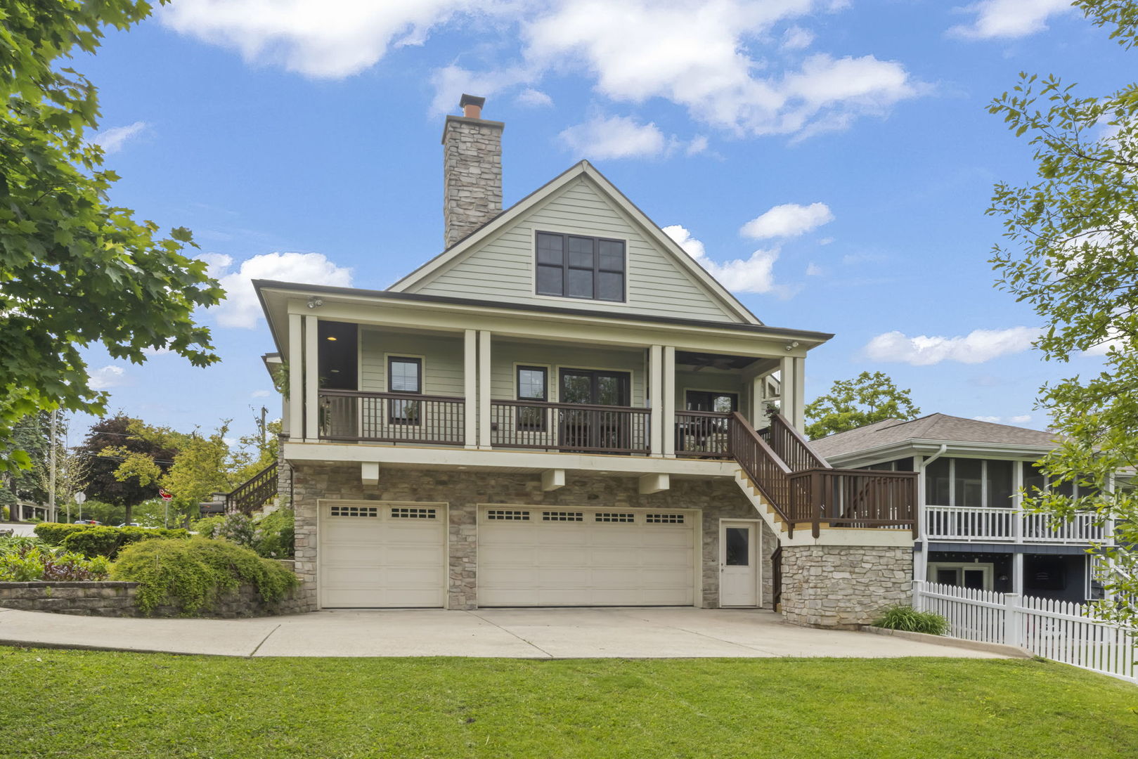 35 S Wilmette Avenue, Westmont, IL 60559