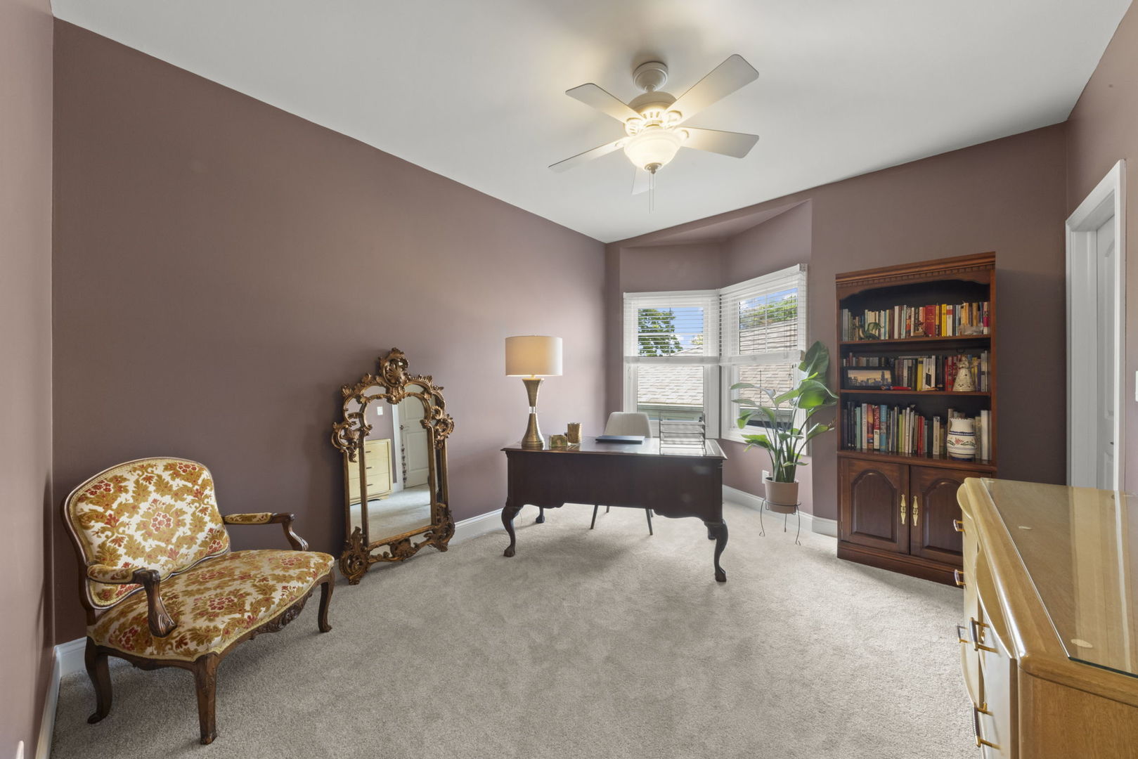 35 S Wilmette Avenue, Westmont, IL 60559