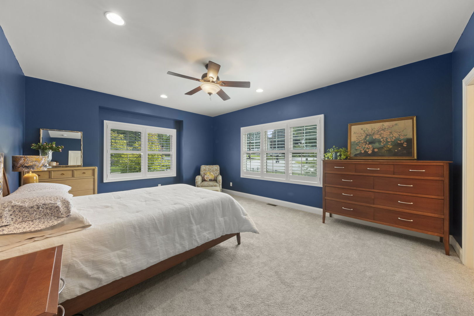 35 S Wilmette Avenue, Westmont, IL 60559
