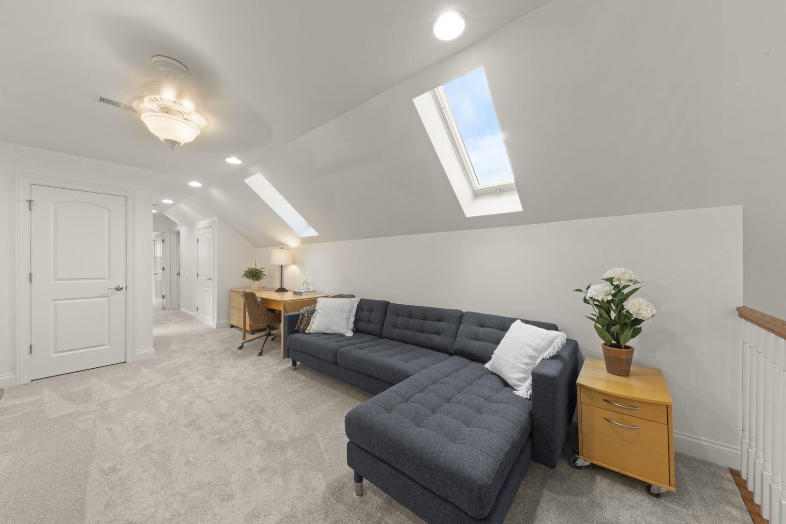35 S Wilmette Avenue, Westmont, IL 60559