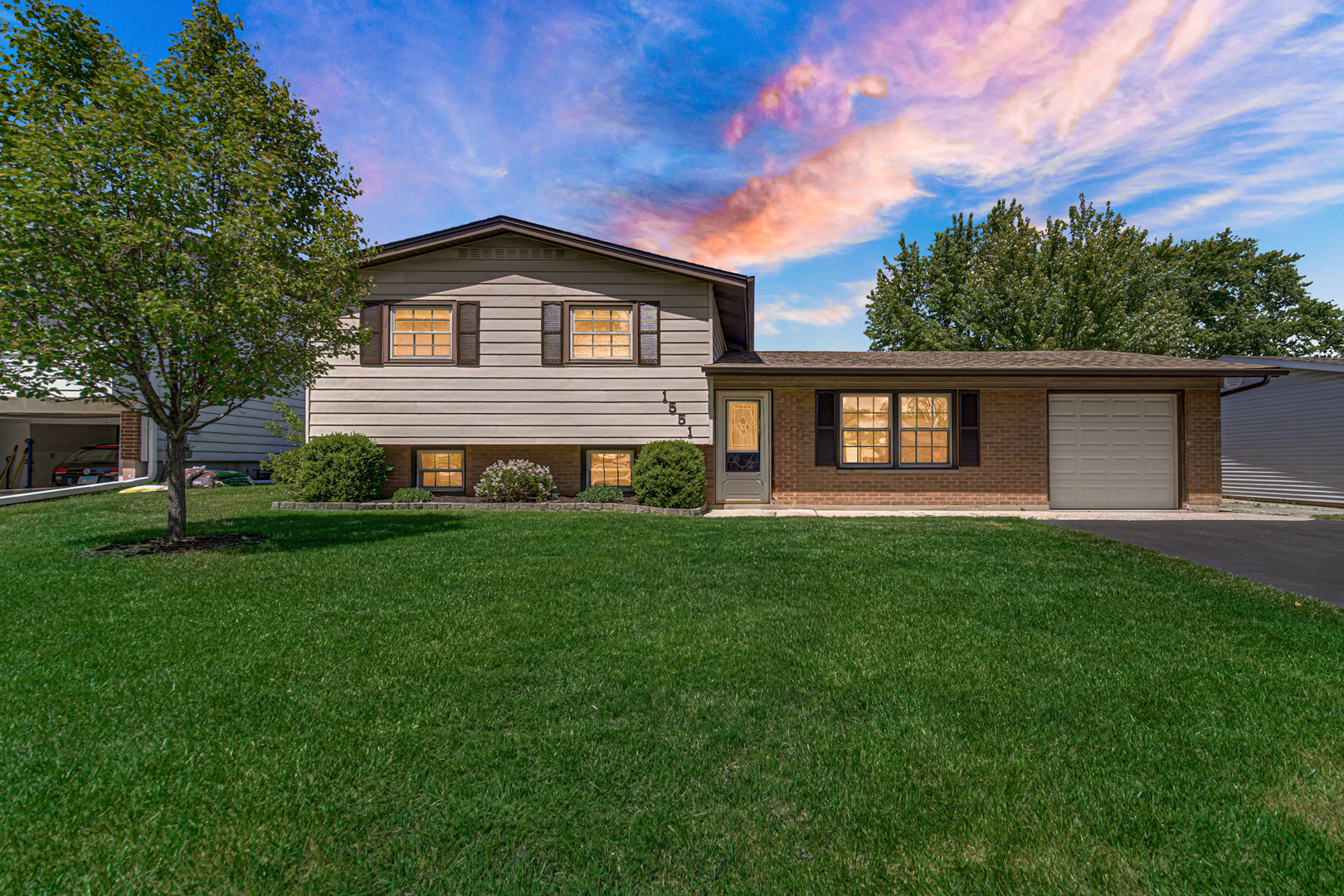 1551 Spruce Avenue, Hanover Park, IL 60133