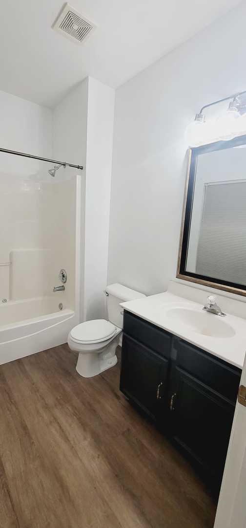 3333 Stratford Court #3F, Lake Bluff, IL 60044