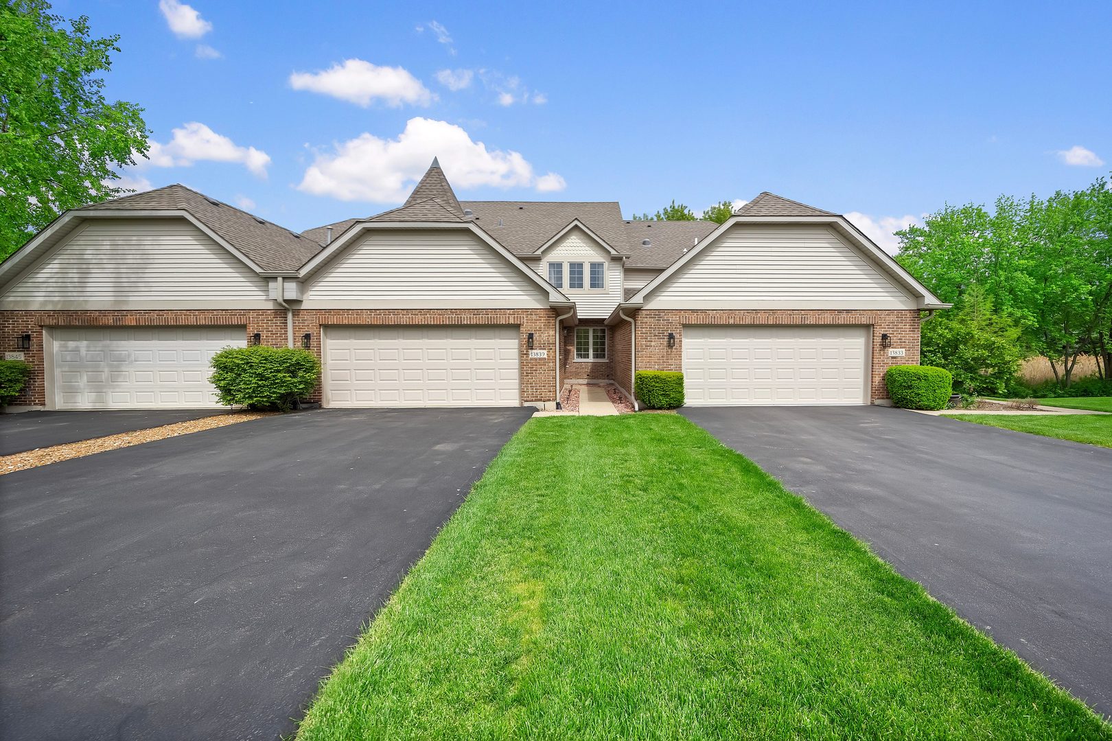 13839 Steepleview Lane, Lemont, IL 60439