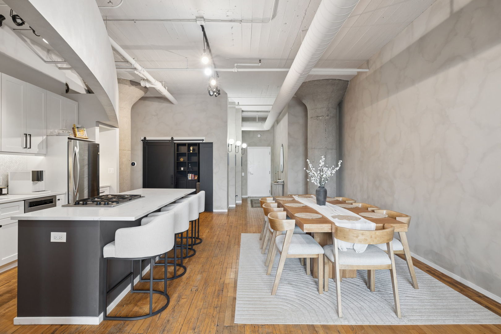 728 W Jackson Boulevard #302, Chicago, IL 60661
