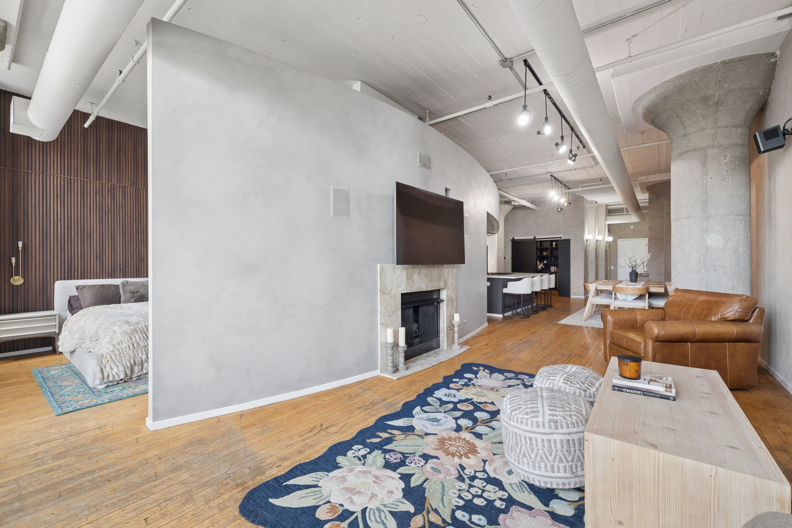 728 W Jackson Boulevard #302, Chicago, IL 60661