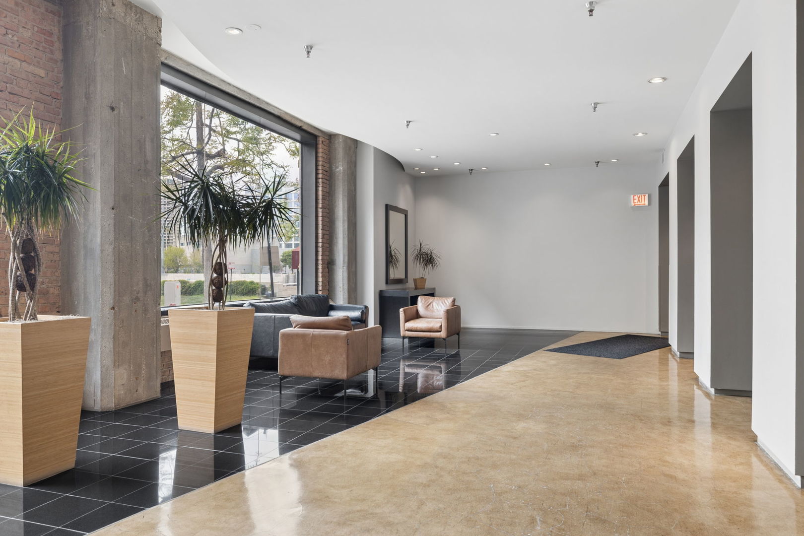 728 W Jackson Boulevard #302, Chicago, IL 60661