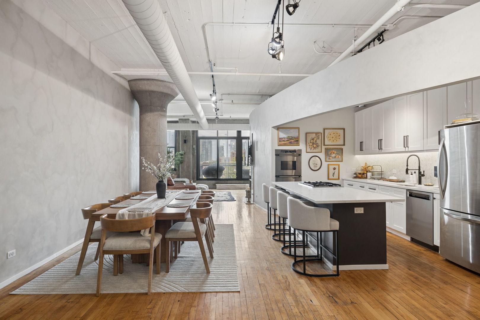 728 W Jackson Boulevard #302, Chicago, IL 60661
