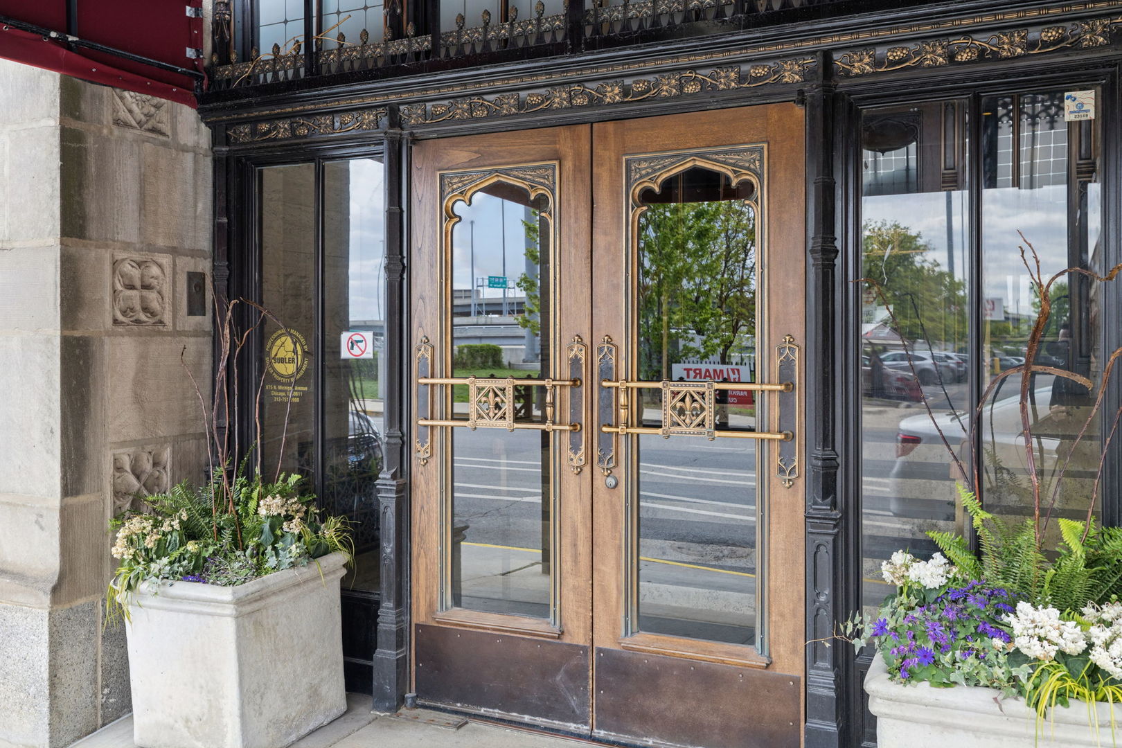 728 W Jackson Boulevard #302, Chicago, IL 60661