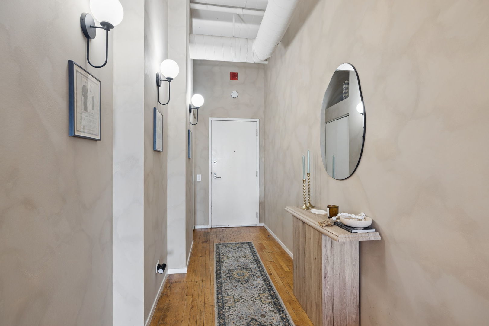 728 W Jackson Boulevard #302, Chicago, IL 60661
