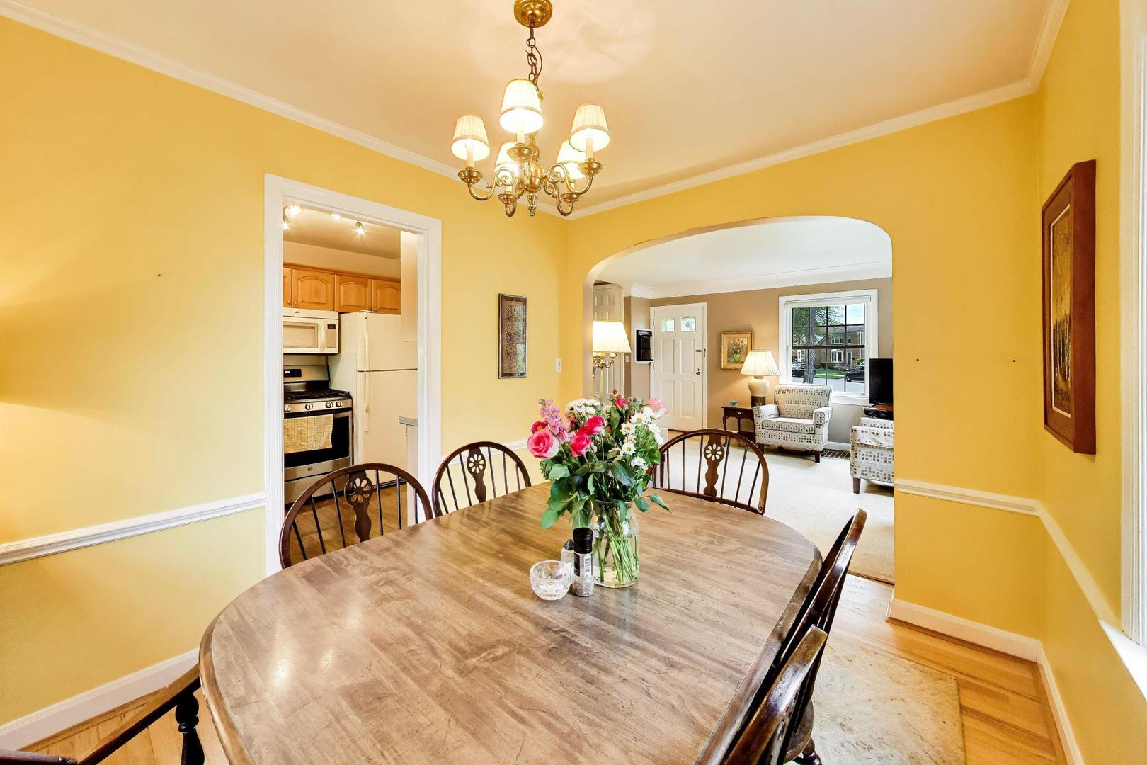 6436 N Oketo Avenue, Chicago, IL 60631