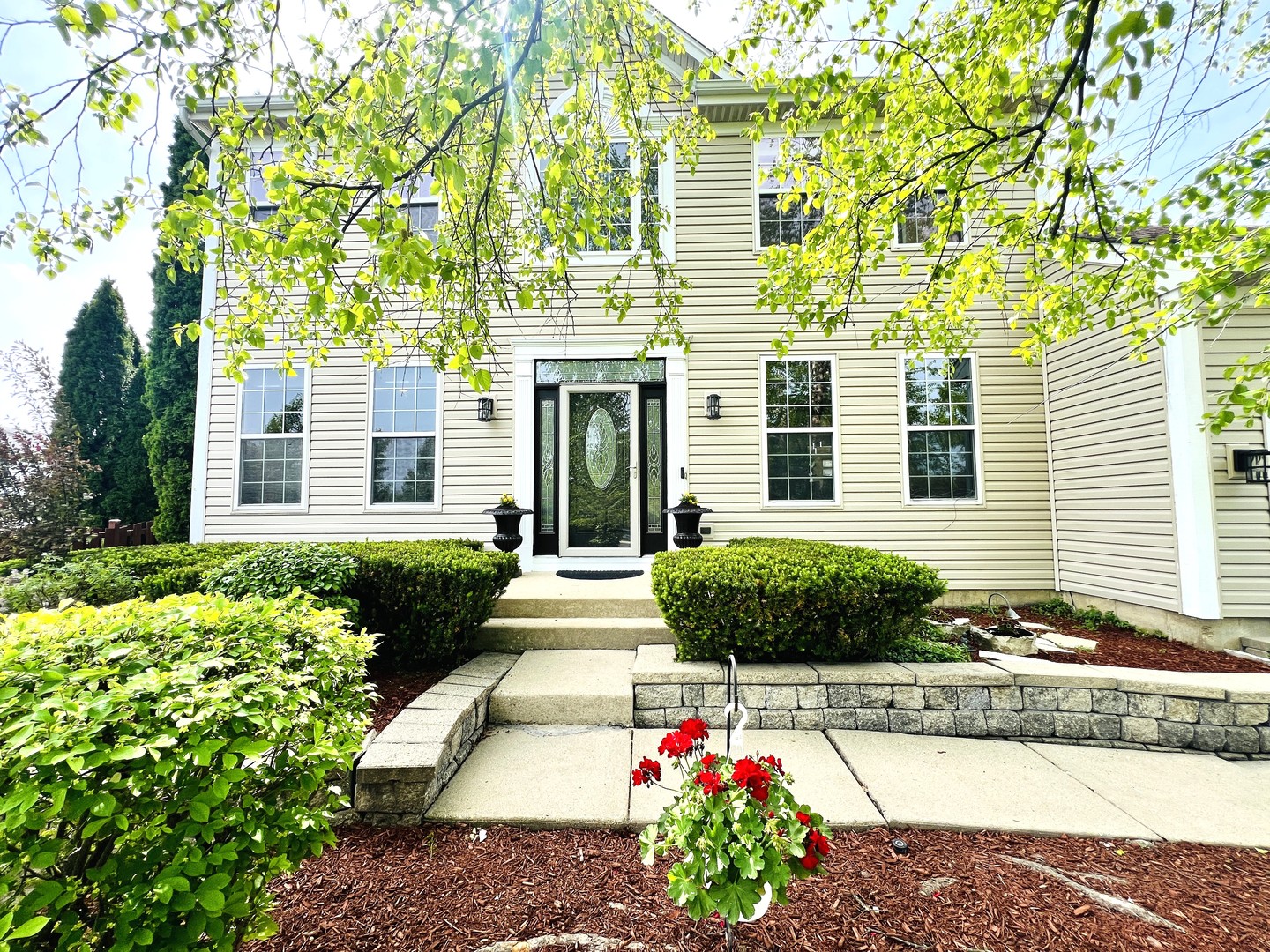 416 PTARMIGAN Place, Lindenhurst, IL 60046