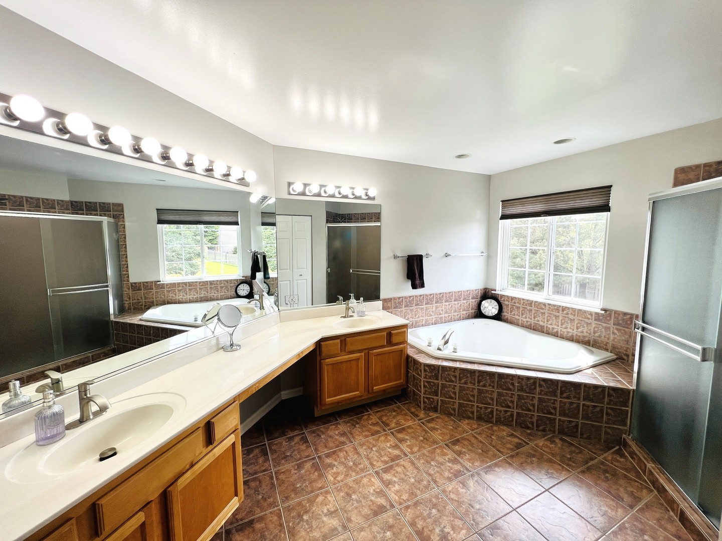 416 PTARMIGAN Place, Lindenhurst, IL 60046