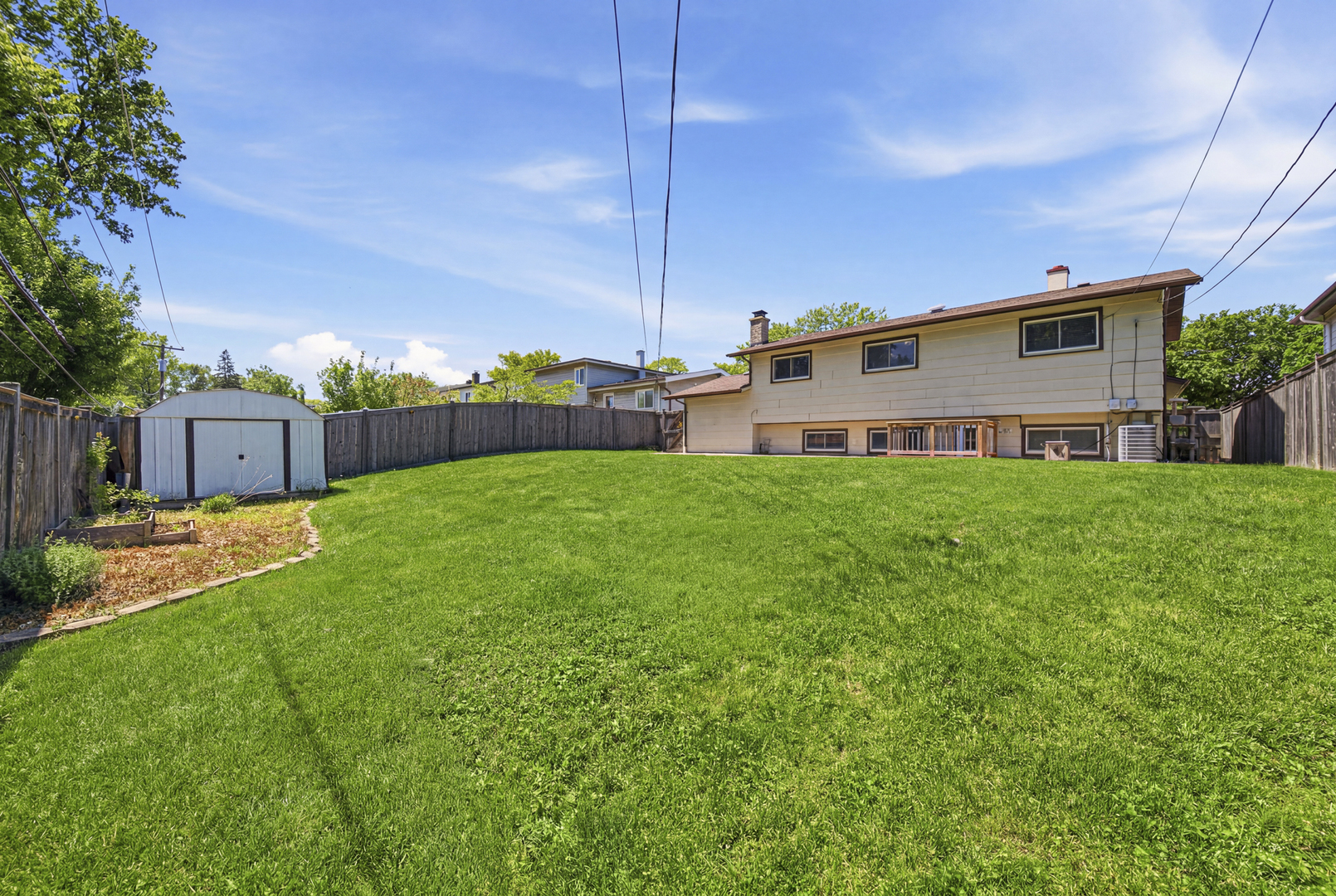 1073 S Finley Road, Lombard, IL 60148