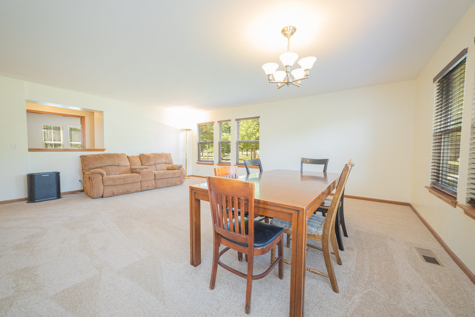 24207 Cedar Creek Lane, Plainfield, IL 60586