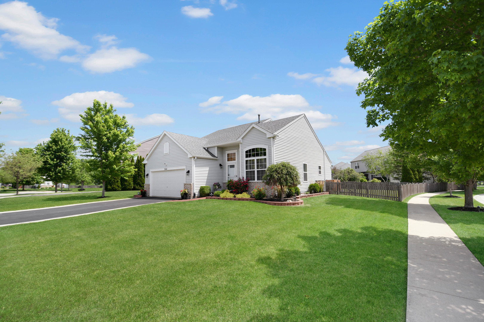 7404 Fordham Lane, Plainfield, IL 60586