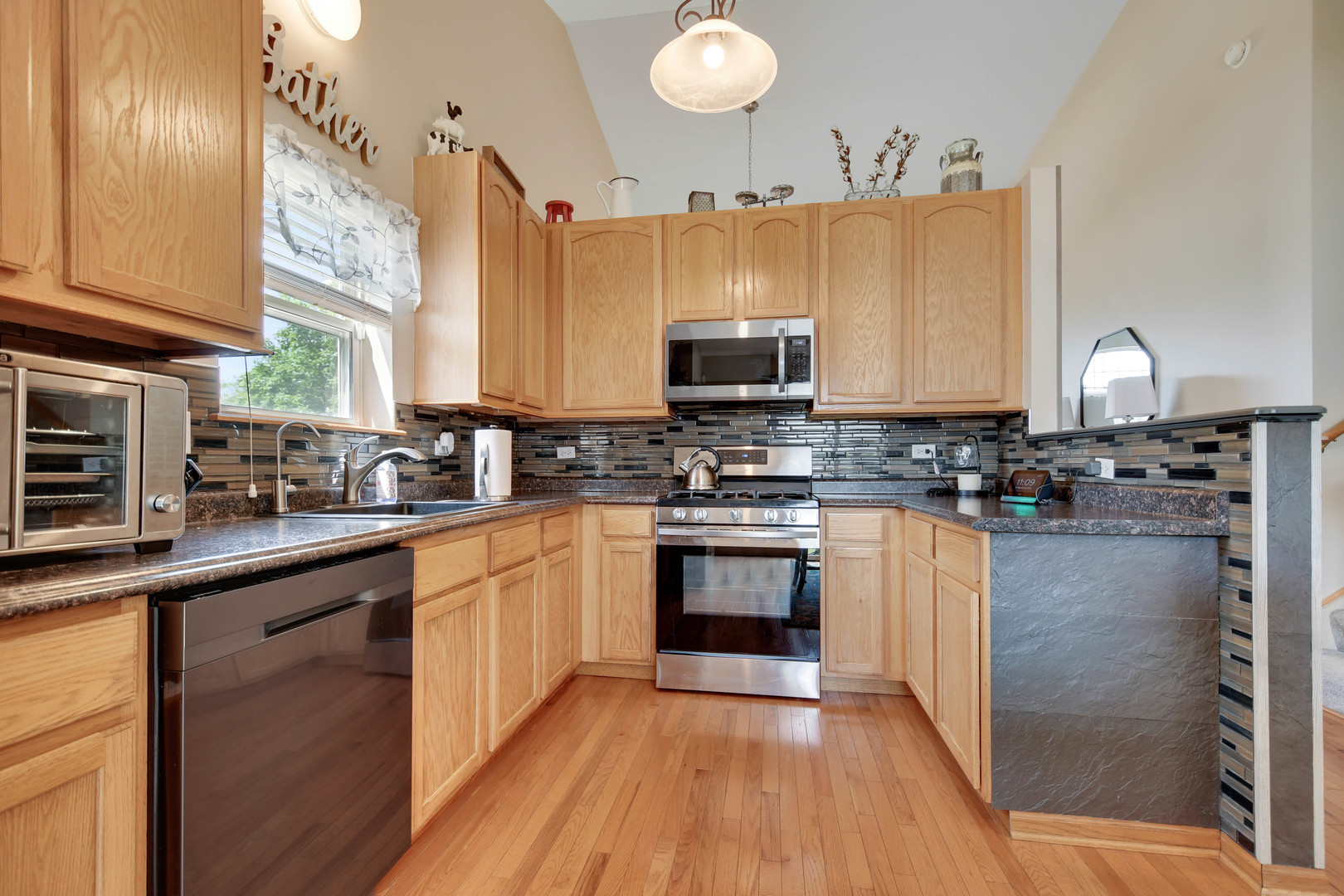 7404 Fordham Lane, Plainfield, IL 60586