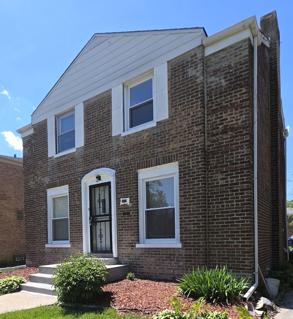 10118 S Luella Avenue, Chicago, IL 60617