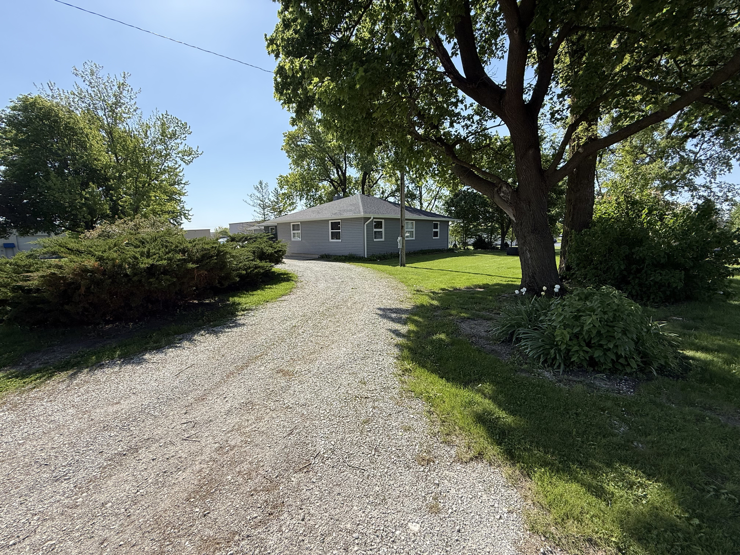 25501 W Wolfs Crossing Road, Plainfield, IL 60585