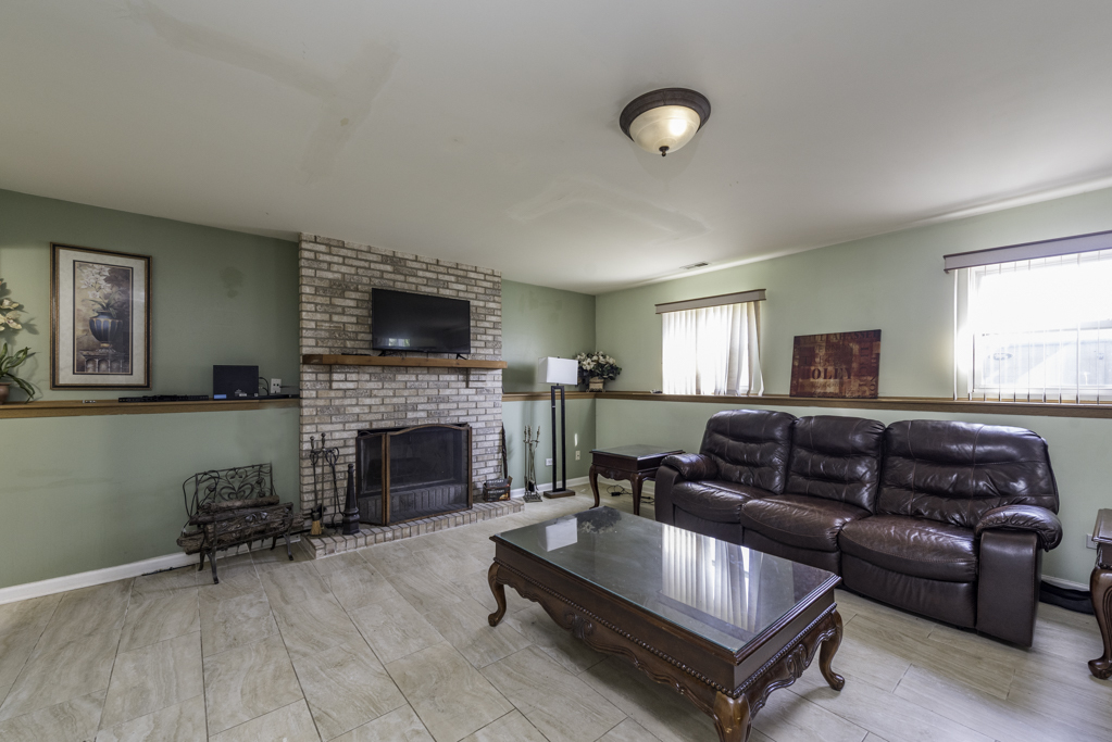 4217 Jay Drive, Zion, IL 60099