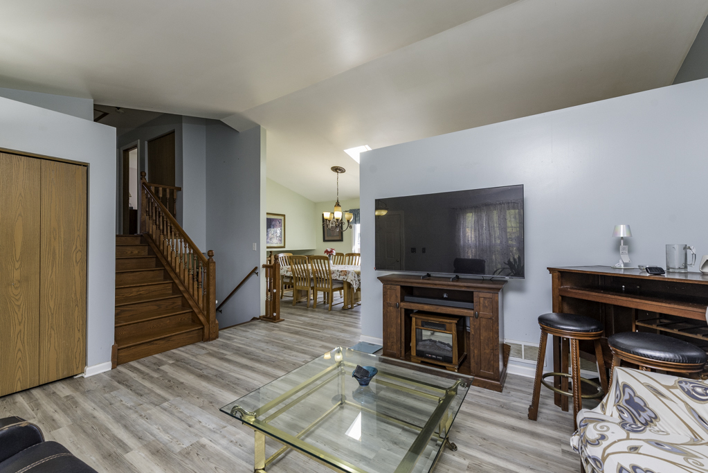 4217 Jay Drive, Zion, IL 60099