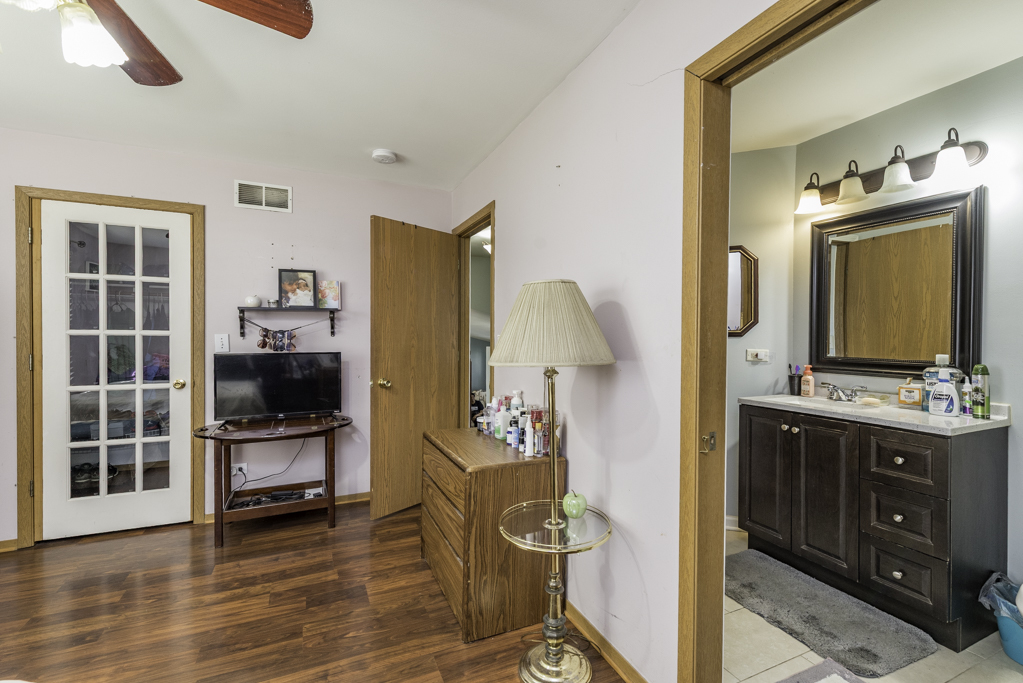4217 Jay Drive, Zion, IL 60099