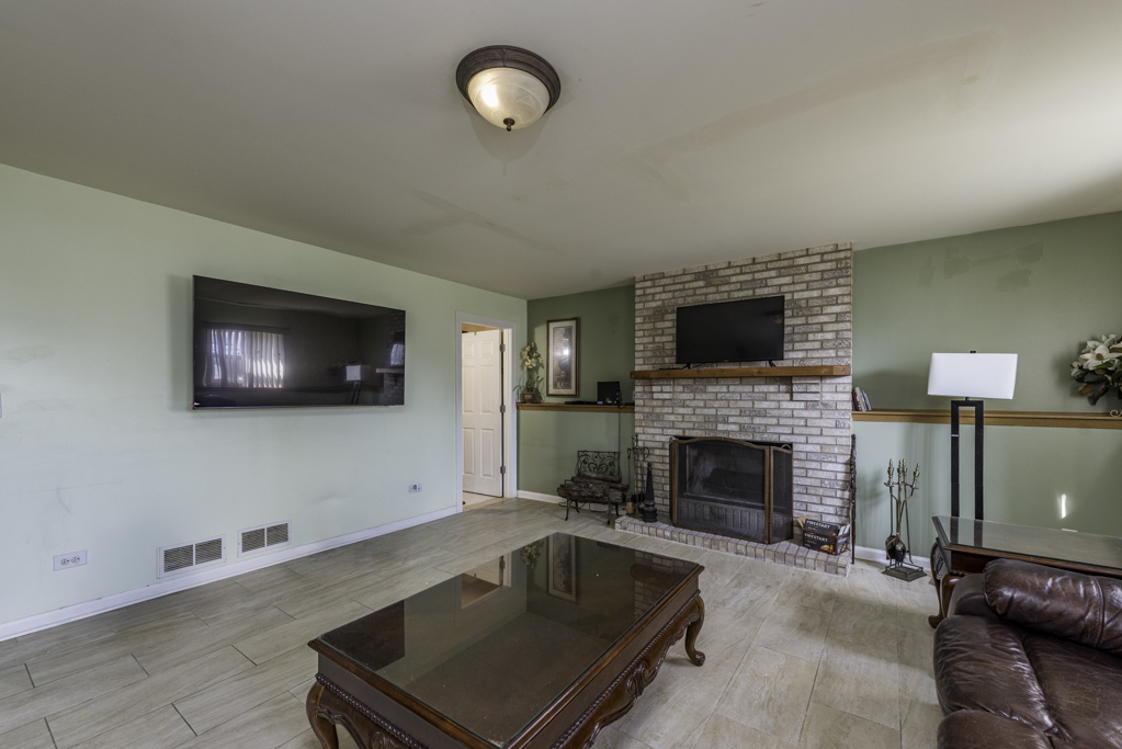 4217 Jay Drive, Zion, IL 60099