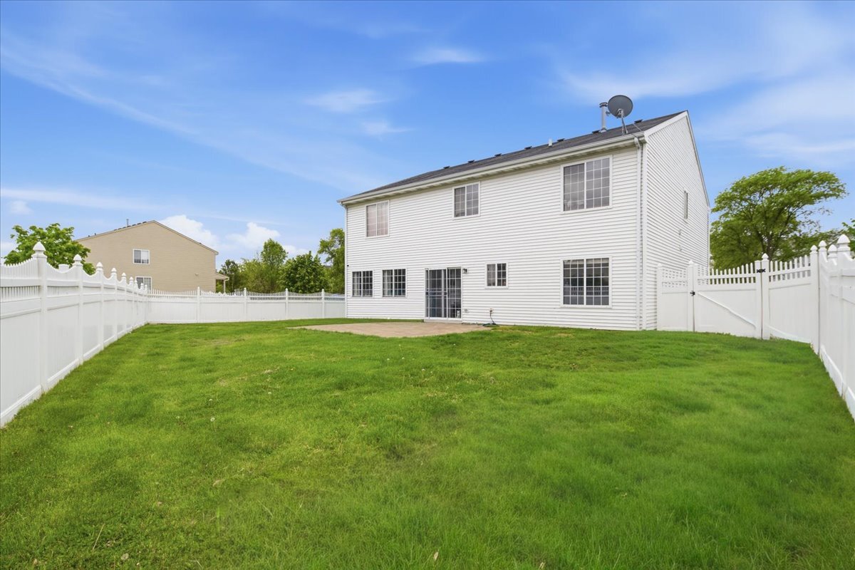 3800 Thoroughbred Lane, Joliet, IL 60435