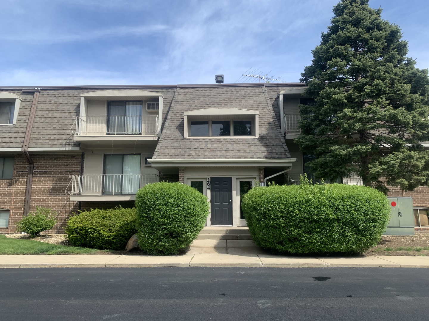 264 E Bailey Road #L, Naperville, IL 60565