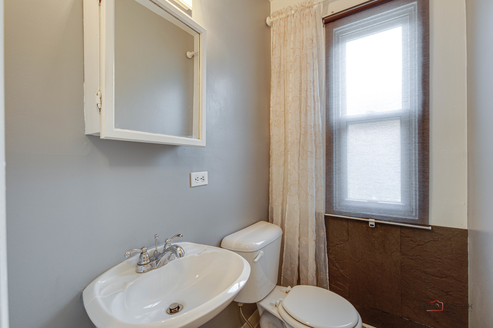 32 N Albert Street, Mount Prospect, IL 60056
