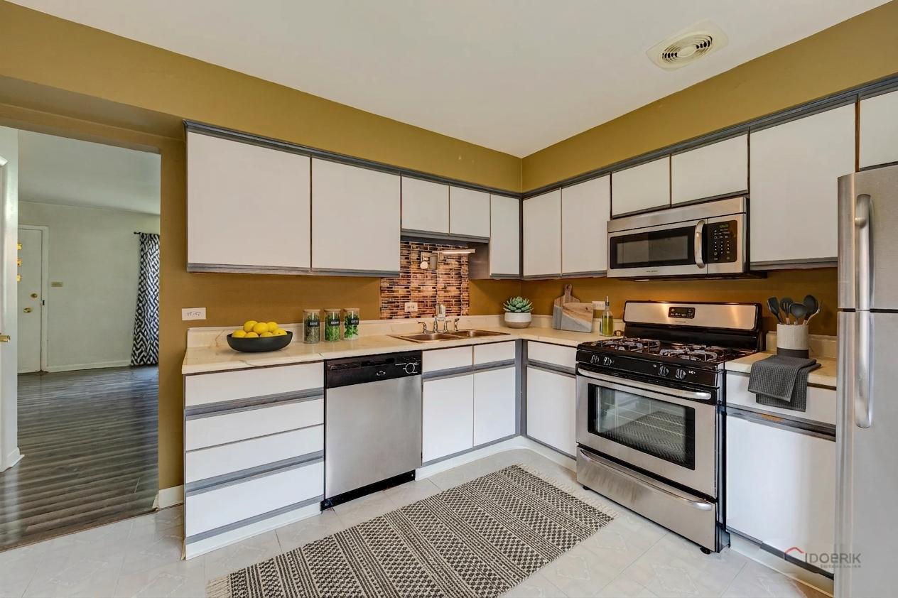 32 N Albert Street, Mount Prospect, IL 60056