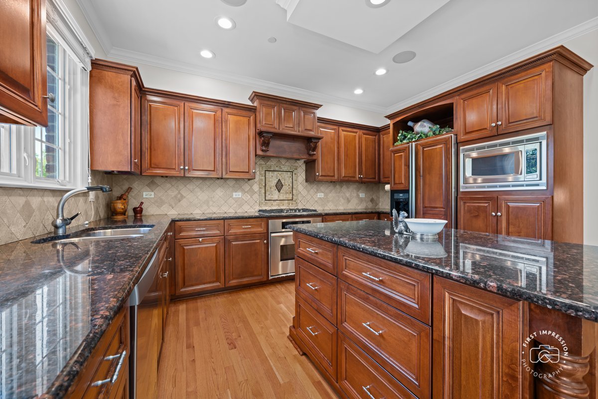 1127 Gilbert Avenue #1127, Downers Grove, IL 60515