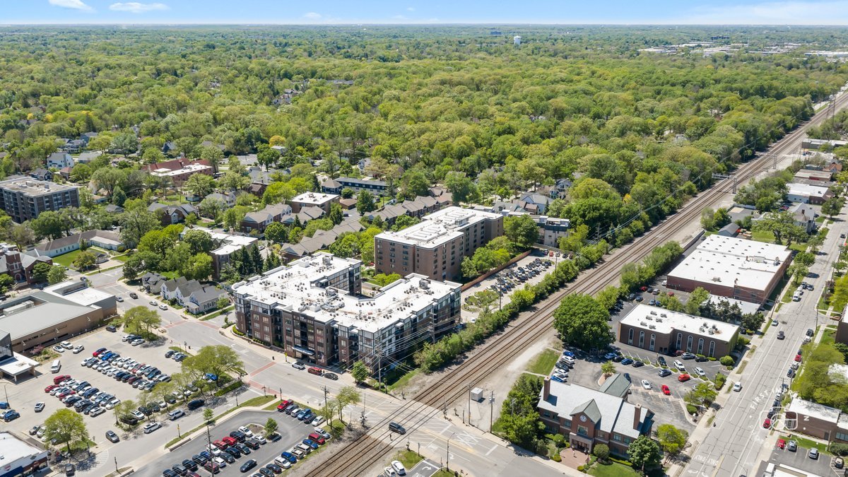 1127 Gilbert Avenue #1127, Downers Grove, IL 60515