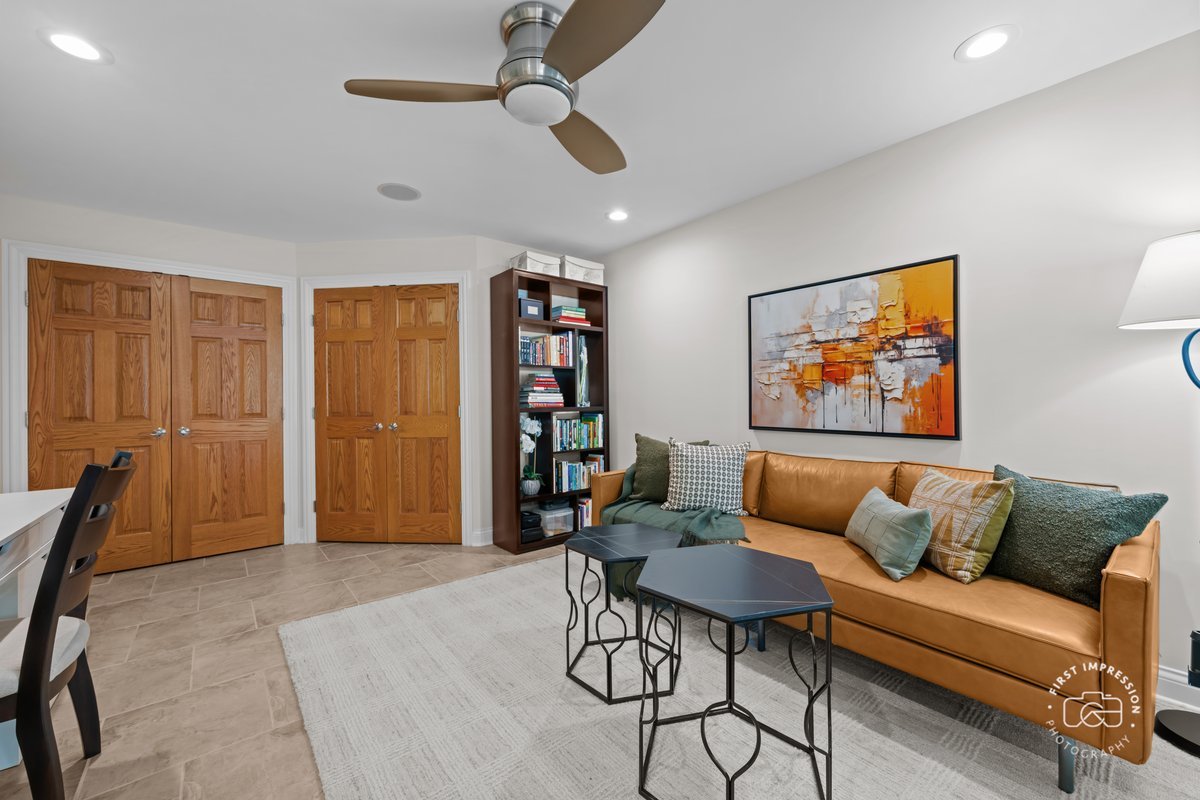 1127 Gilbert Avenue #1127, Downers Grove, IL 60515