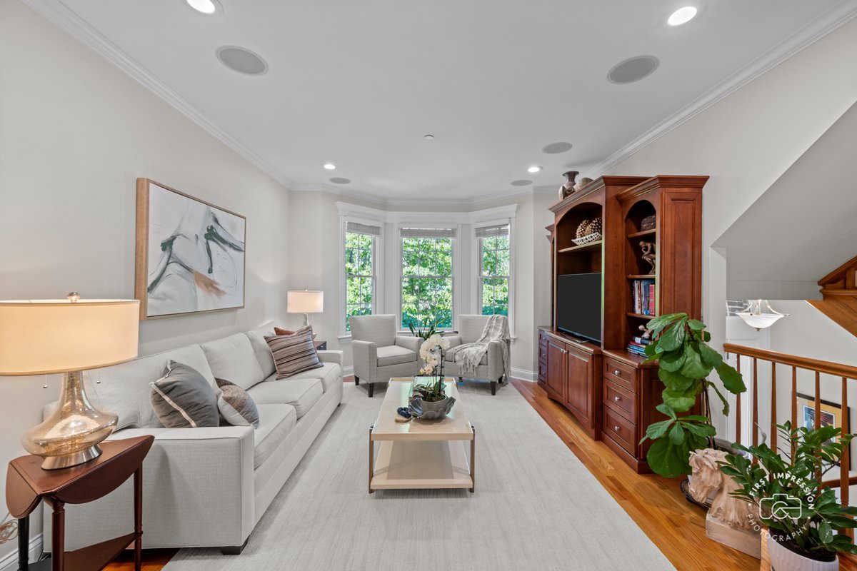 1127 Gilbert Avenue #1127, Downers Grove, IL 60515