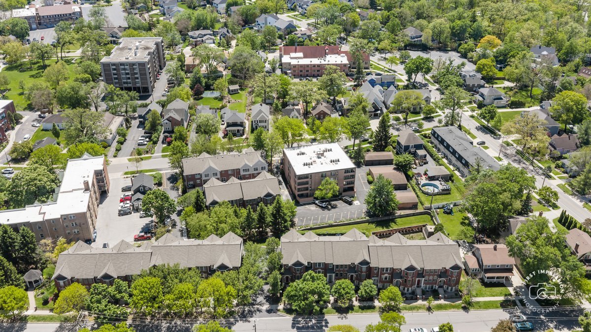 1127 Gilbert Avenue #1127, Downers Grove, IL 60515