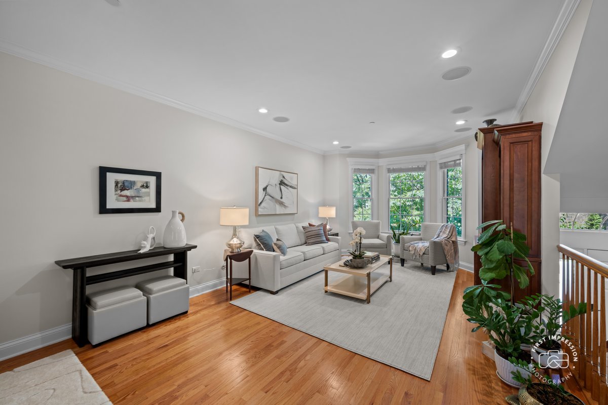 1127 Gilbert Avenue #1127, Downers Grove, IL 60515