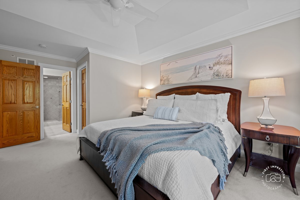 1127 Gilbert Avenue #1127, Downers Grove, IL 60515