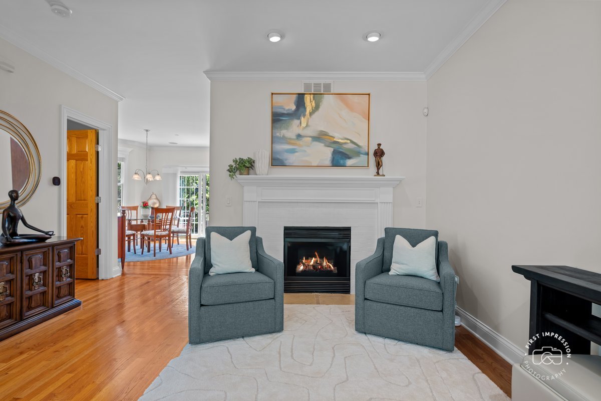1127 Gilbert Avenue #1127, Downers Grove, IL 60515