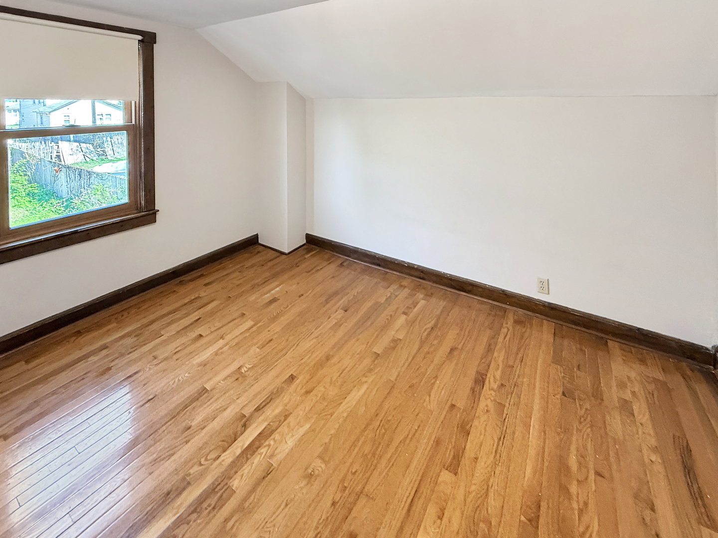 511 Chestnut Street, Waukegan, IL 60085