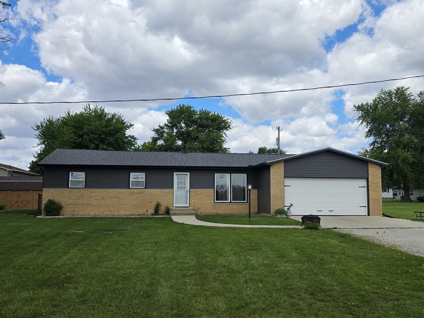 507 Boles Avenue, Chenoa, IL 61726