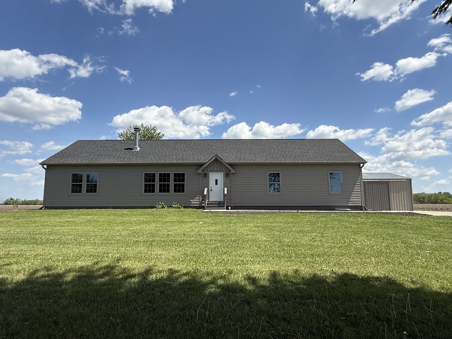 410 S Higgins Road, Mazon, IL 60444