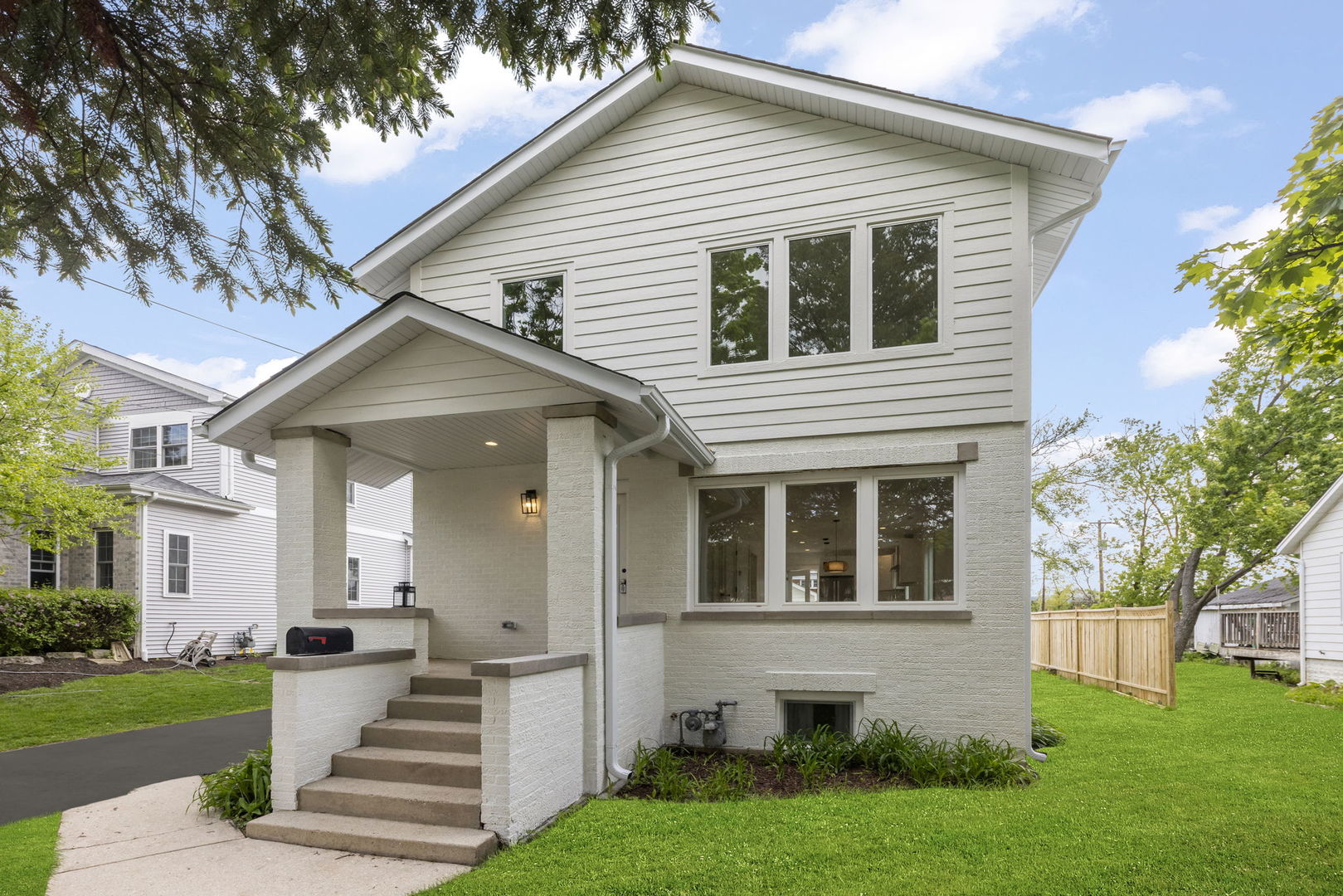118 N President Street, Wheaton, IL 60187