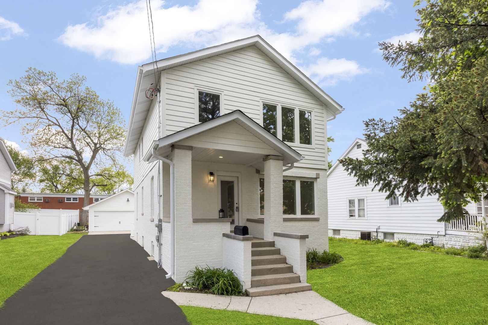 118 N President Street, Wheaton, IL 60187