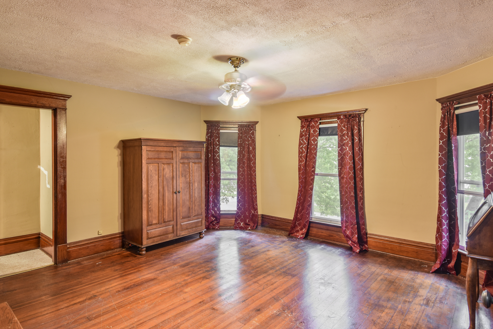 300 N Wolf Street, Odell, IL 60460