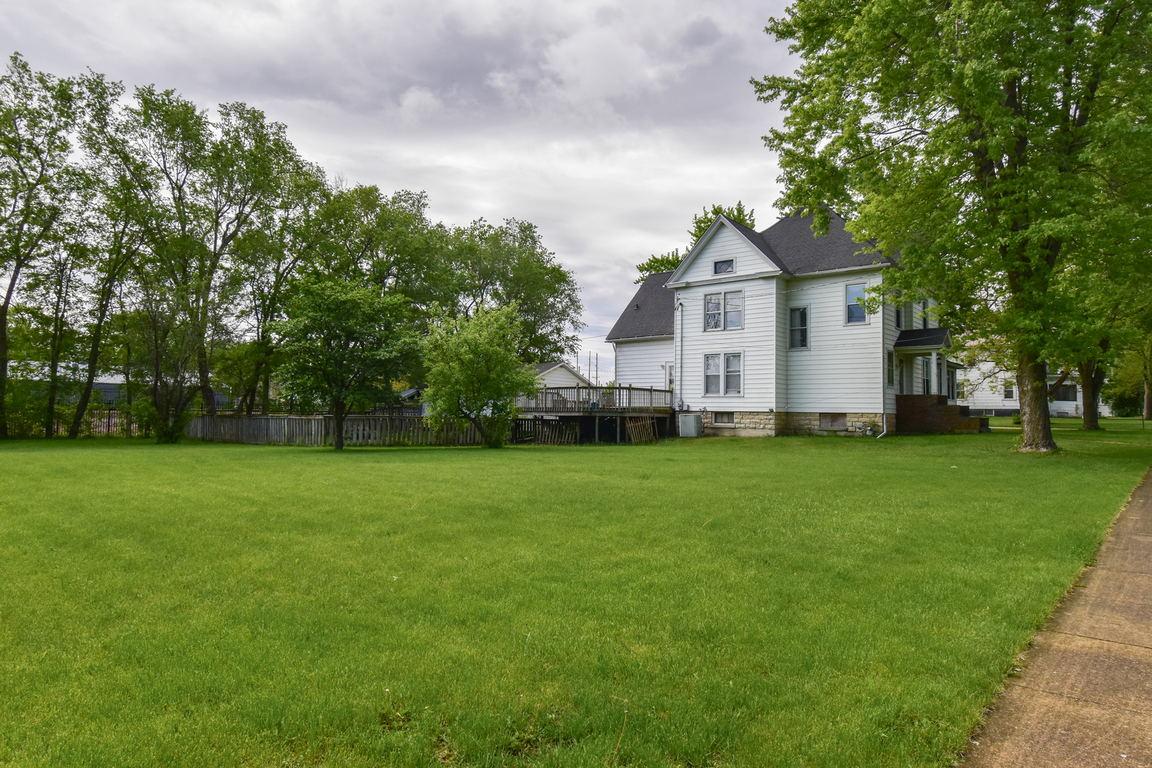 300 N Wolf Street, Odell, IL 60460
