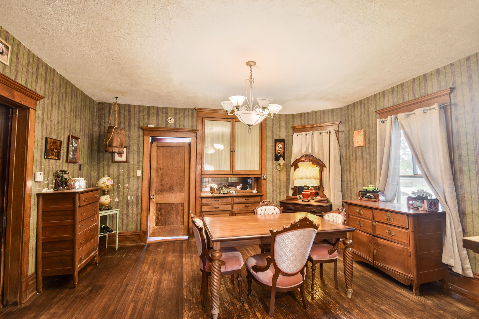300 N Wolf Street, Odell, IL 60460