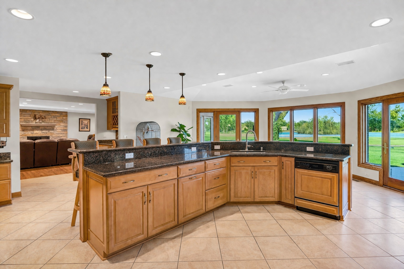 2321 Coach Road, Long Grove, IL 60047